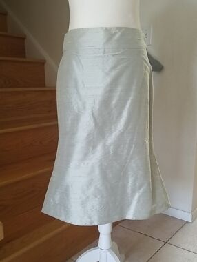 $425 NWT Armani Collezioni 100% Silk Skirt